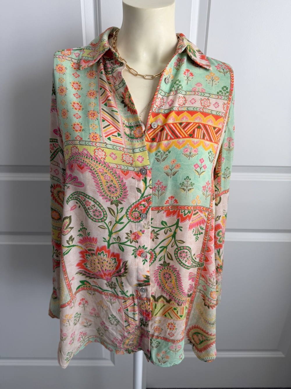 Rose + Olive Floral and Paisley Print Button Down Blouse Size XS